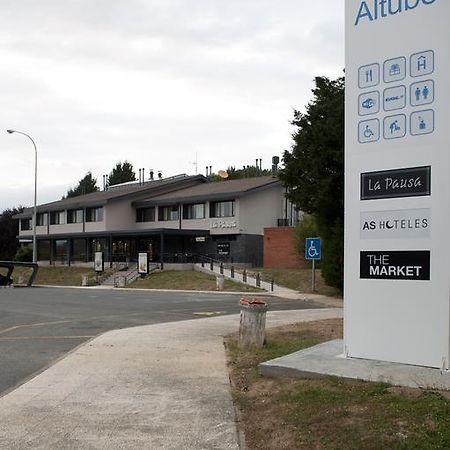 As Hoteles Altube スイア エクステリア 写真