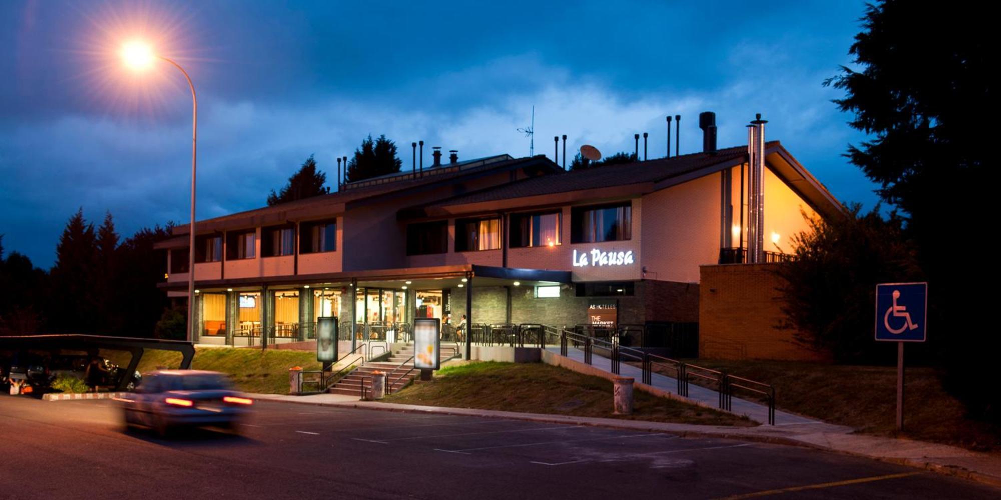 As Hoteles Altube スイア エクステリア 写真