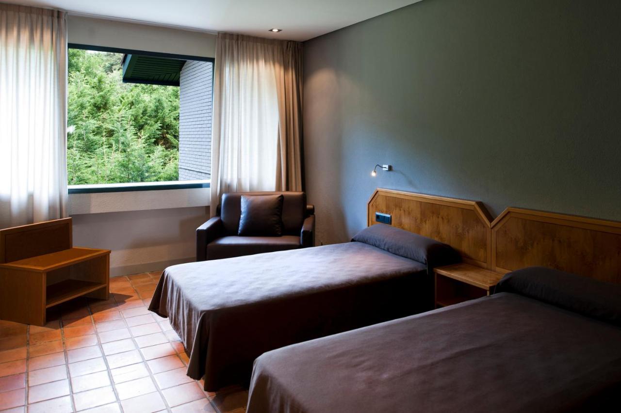 As Hoteles Altube スイア エクステリア 写真