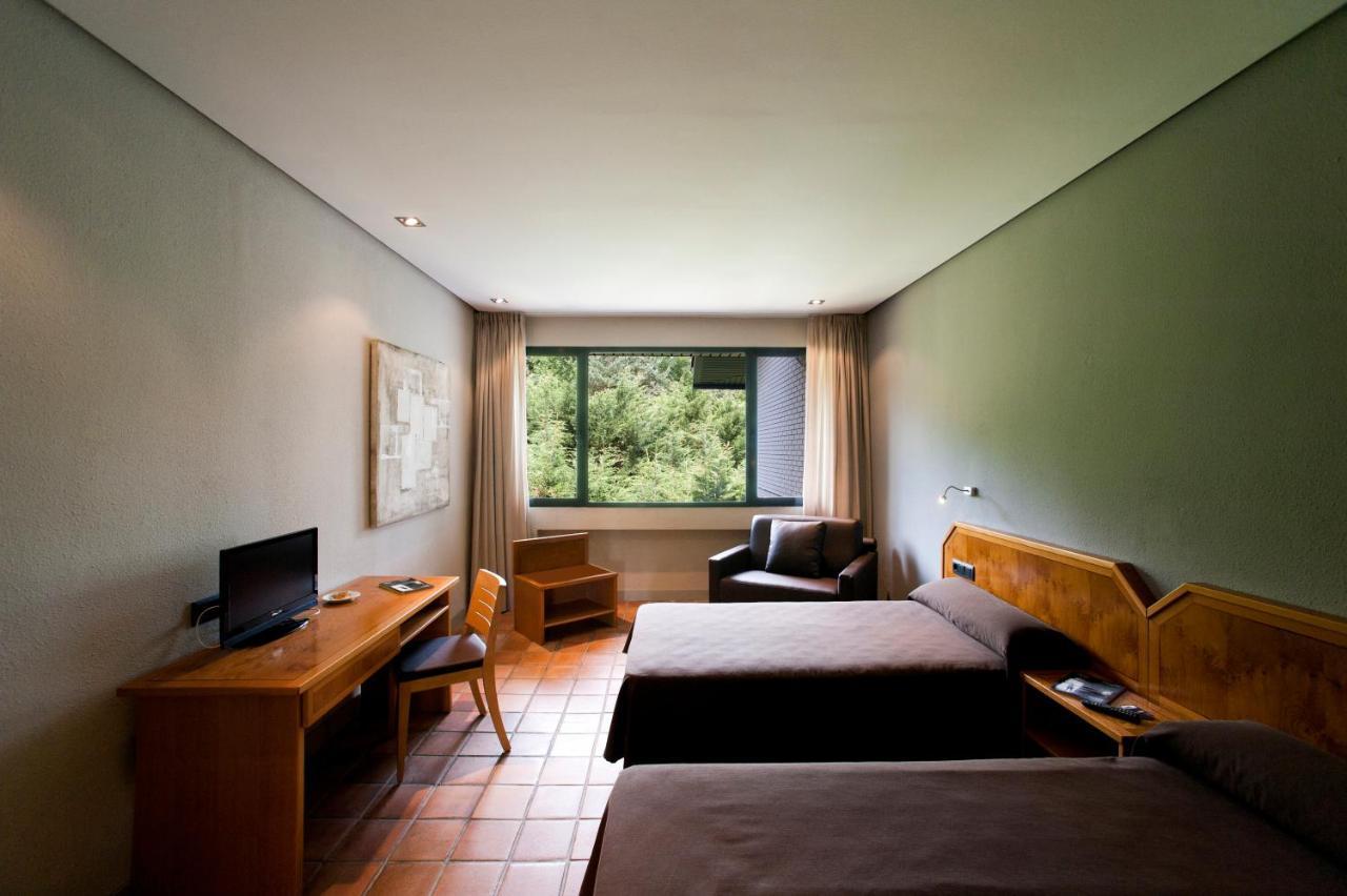 As Hoteles Altube スイア エクステリア 写真