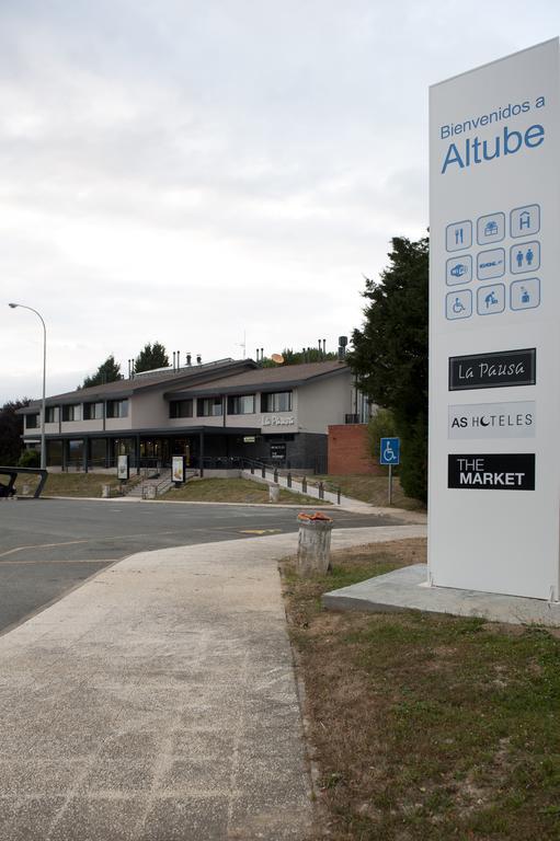 As Hoteles Altube スイア エクステリア 写真