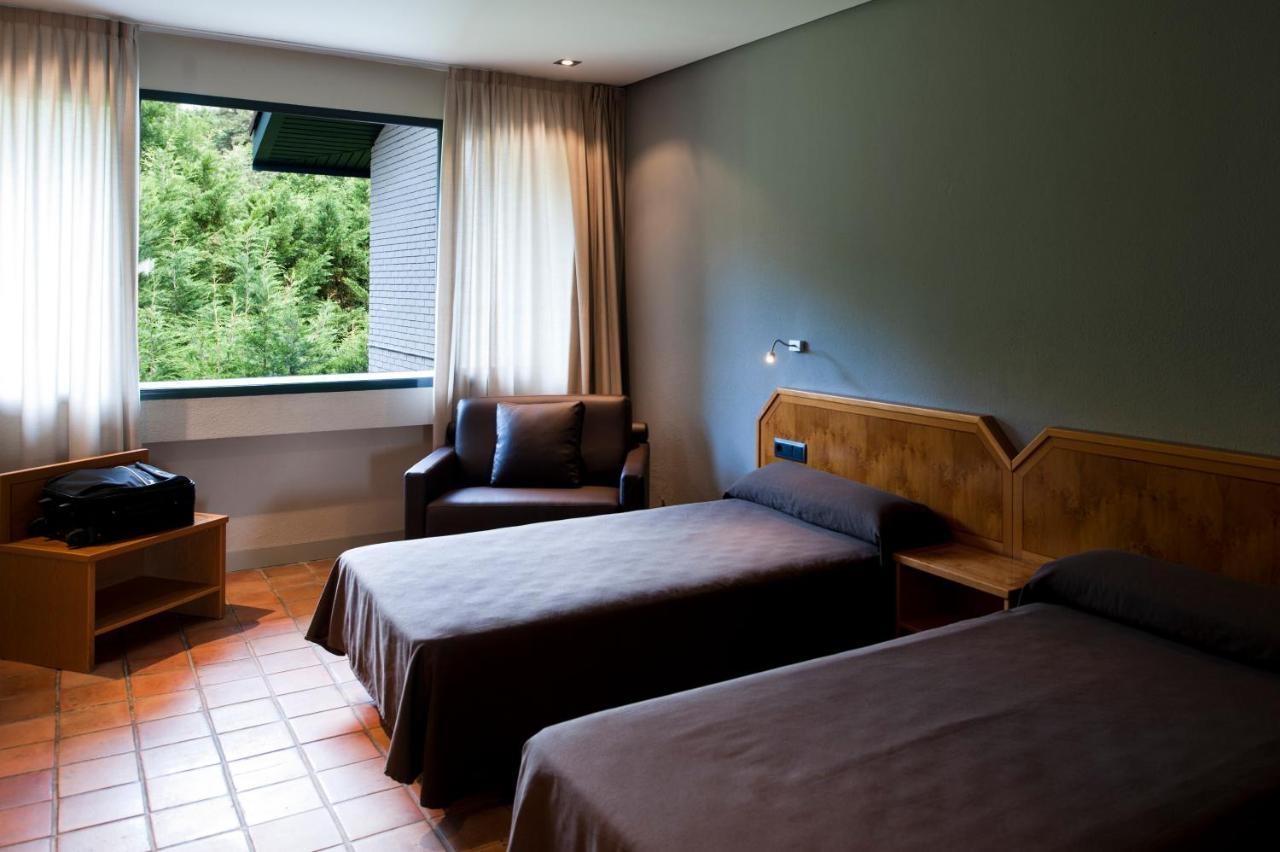 As Hoteles Altube スイア エクステリア 写真