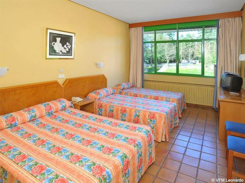 As Hoteles Altube スイア エクステリア 写真